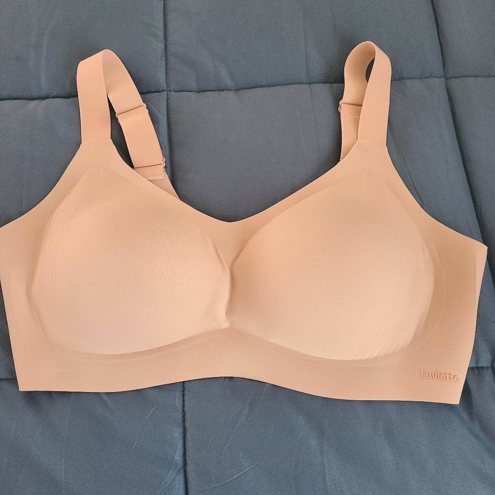 Luvlette Deram Curve Second Skin Wireless Bra NWOT